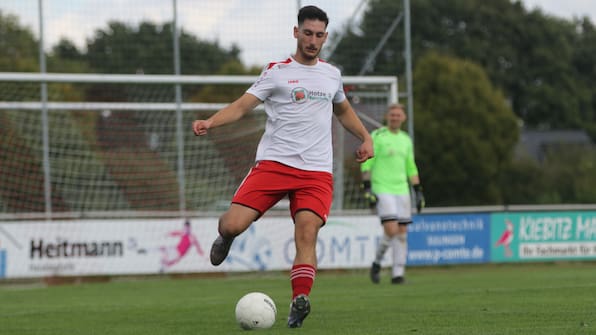 Nach einer hervorragenden Bezirkliga-Saison beim TuS Leese zieht es Marcel Hatzenbiller in die 3. Kreisklasse zum VfB Stolzenau. Lucas Harmsen